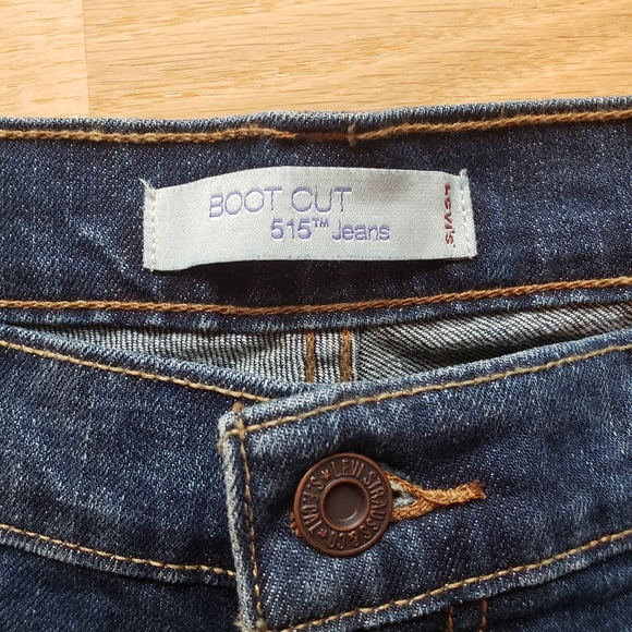 Levi's Bootcut 515 Jeans - Picture 3 of 9